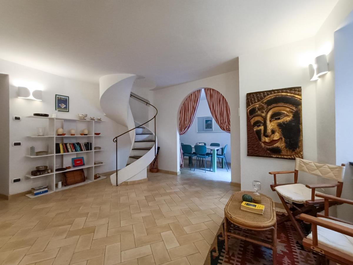Altido Villa Milva With Car Park Beside The Beach 帕拉基 外观 照片